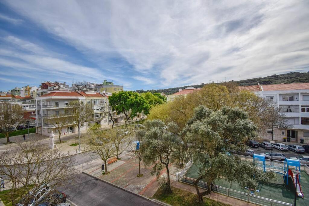 Cozy And Sunny Family Apartment ลิสบอน ภายนอก รูปภาพ